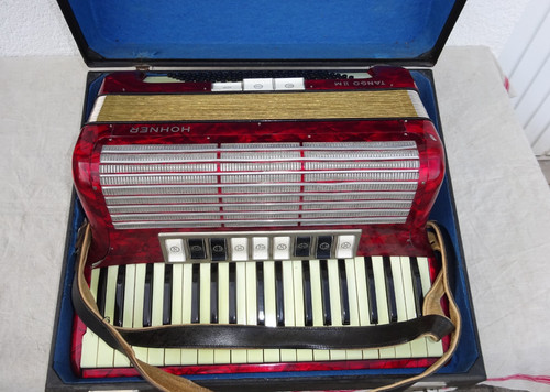 Accordion hohner tango - ii, m