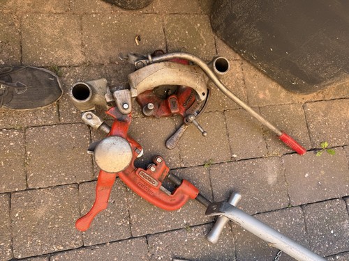 Ridgid 300 pipe threader 110v - threader,
