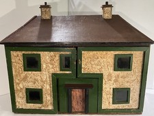 UNUSUAL  VINTAGE 1930s/40s HANDCRAFTED DOLL HOUSE , ORIGINAL LINOLEUM FLOORING