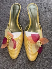 Gorgeous Vintage Kitten Heel