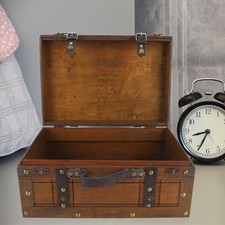 »Wood Storage Trunk Exquisite