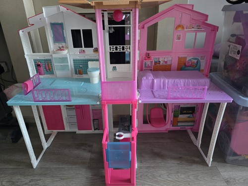 Barbie bundle town house - bundle,