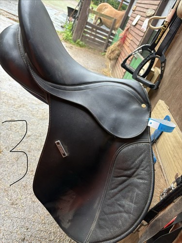 Wintec black saddle - wintec,