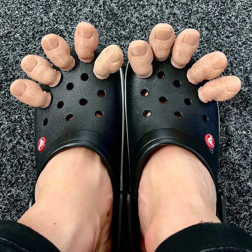 Funny big toe croc charms - 3d,