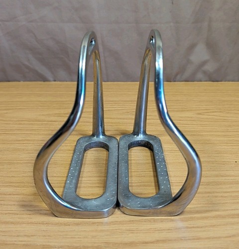 Bent leg safety - stirrup, irons