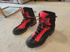 Hanwag Ferrata II GTX Men's Mountaineering Boots Black/Red, Size UK 11.5/EU 46.5