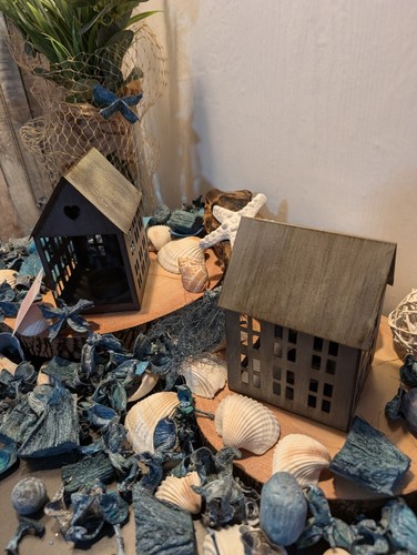 Two grey shabby chic - grey,