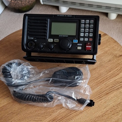 Icom m601 vhf marine radio - marine,