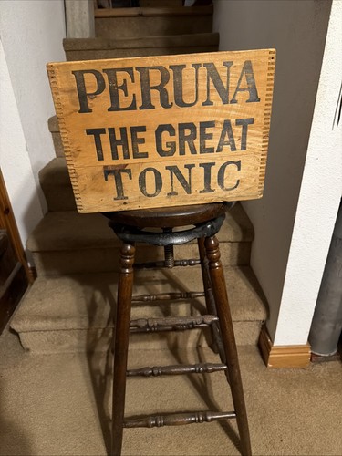 Antique wooden crate - antique, peruna