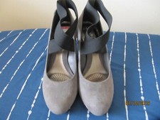 Clarks shoes UK 6.5 D  Grey court shoes slip on  suede leather wedge  3.2" New
