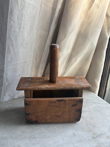Medium sized primitive antique - medium,