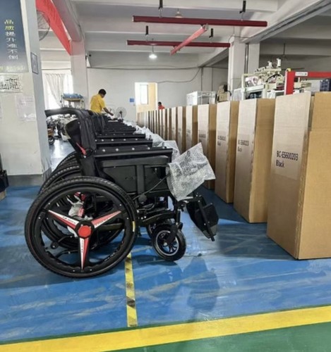 Heavy duty electric - electric, wheelchair
