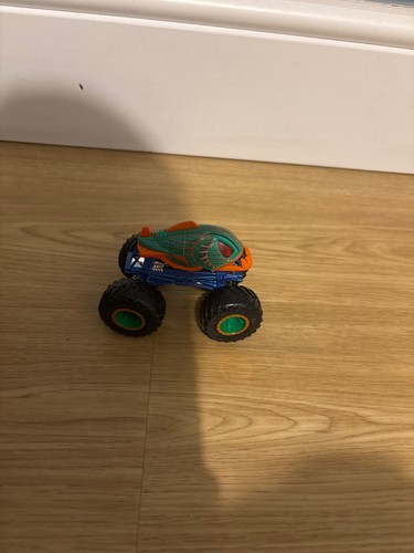 Hot wheels monster jam - hot,