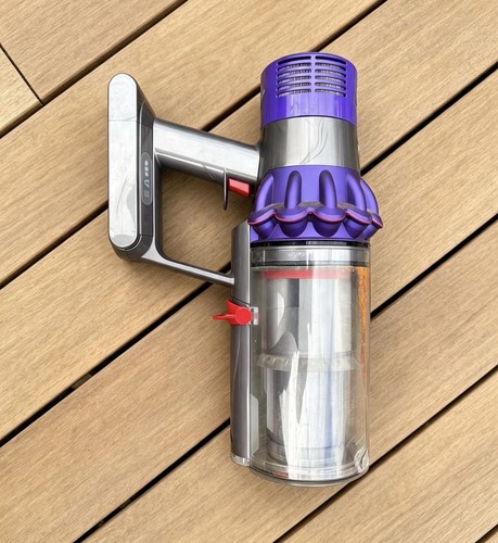 Dyson cyclone v10 cordless - dyson,