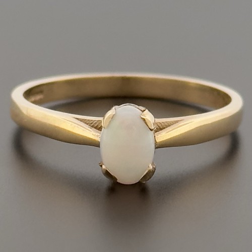 9ct yellow gold - 9ct, opal