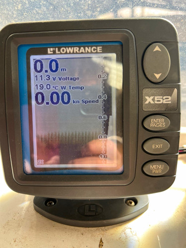 Lowrance x52 fishfinder head - fishfinder,