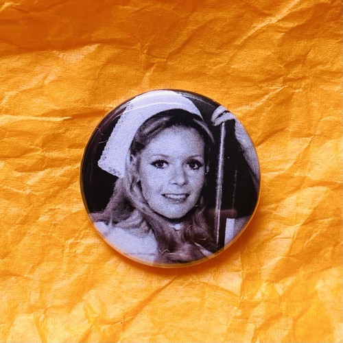 Mary millington new 25mm pin - new,