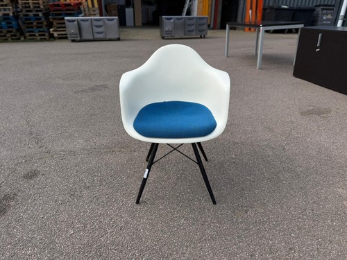 Vitra eames upholstered - eames,