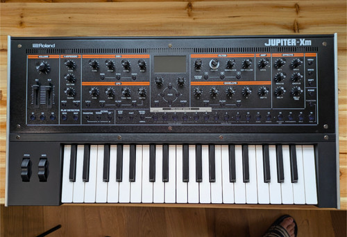 Roland jupiter portable - jupiter-xm,