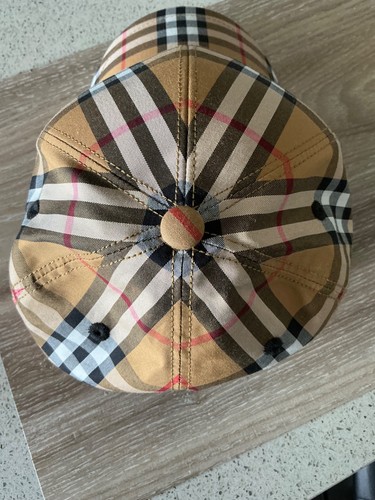 Burberry hat beige nova check