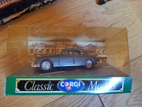 Jaguar mk2 d700 saloon corgi - mk2,