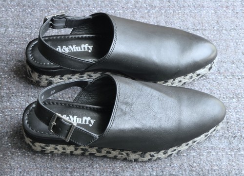 Ted and muffy size black - and,