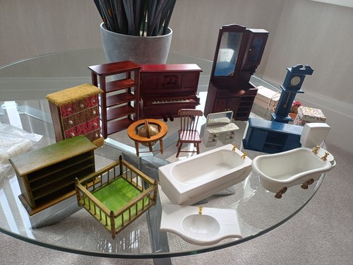 Vintage dolls house - vintage, furniture