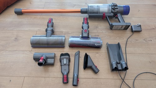 Dyson v10 cordless vacuum - v10,