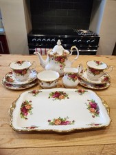 Royal Albert OLD COUNTRY ROSES tea for two