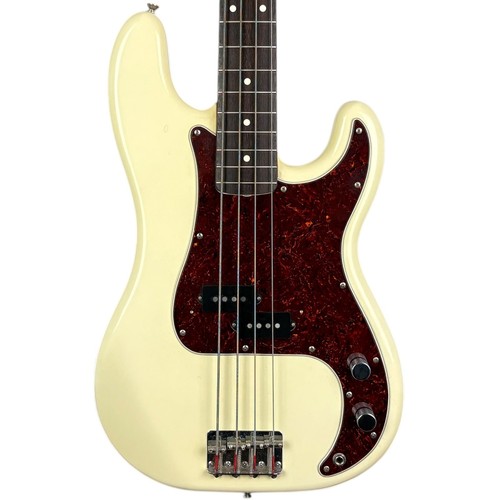 Squier fender precision - by,