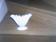 beswick cream ceramic fan vase