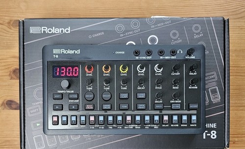 Roland aira compact - t-8,