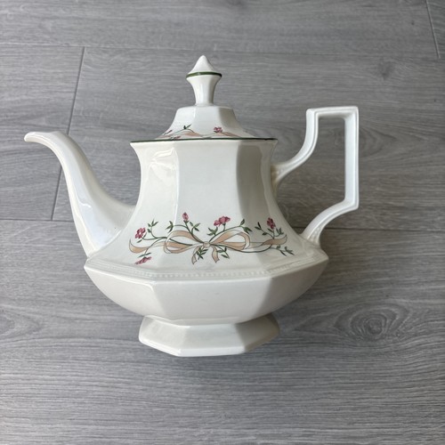 Eternal beau teapot with - with, lid