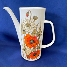 J & G Meakin Poppy Plates Cups