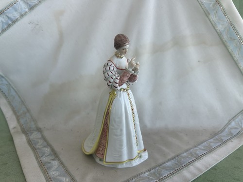 Beautiful meissen figurine - figurine, as