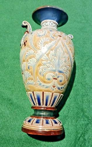 Victorian doulton lambeth vase - lambeth,