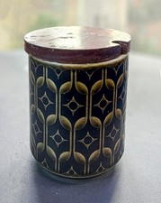 Hornsea Heirloom Green Jam Jar with wood lid