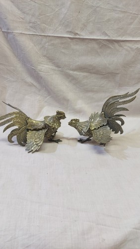 Vintage pair fighting - vintage,