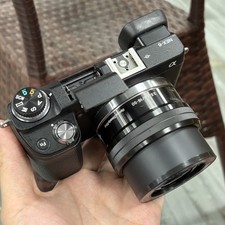 Sony Alpha NEX-6 16.1MP APS-C