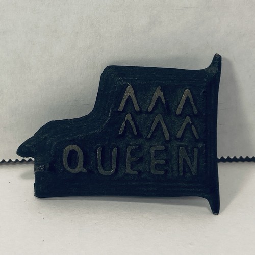 Vtg queen cast - cast, mini