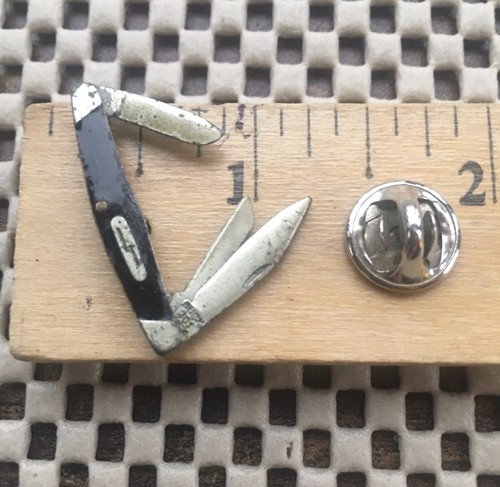 Vintage buck knife pinback - vintage, 301