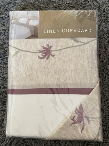 Linen cupboard king size duvet - cupboard,
