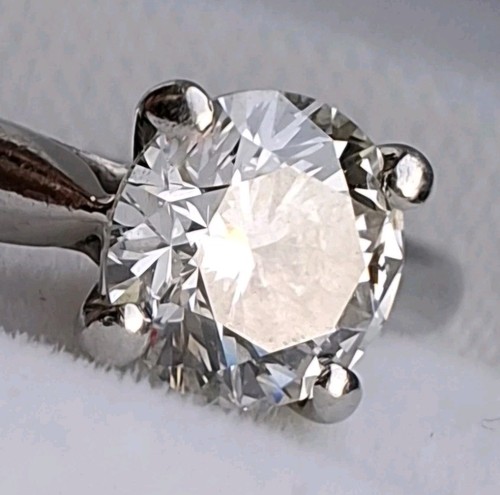 Platinum natural diamond - platinum,