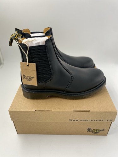 Nwt box martens - dr,