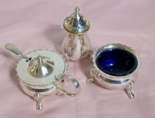 Cruet set with blue - with, glass
