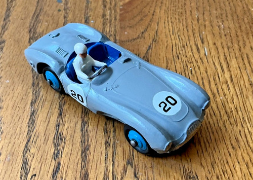 Dinky toys 110 aston - dinky,