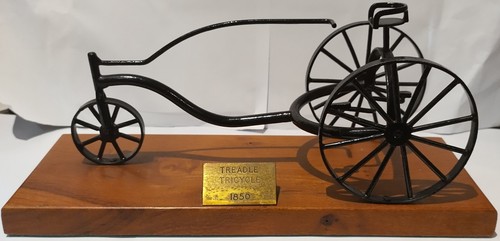 Cast metal model - metal, 1850