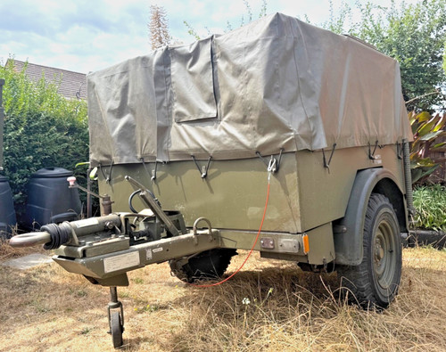 Army land rover - rover, camping