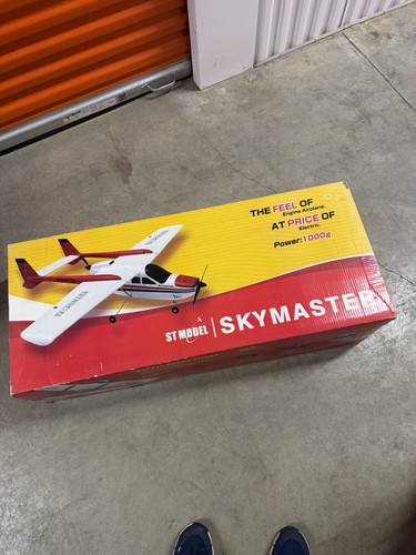 Model skymaster twin - st, engine