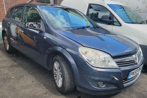 Vauxhall astra breaking 2009 - vauxhall,